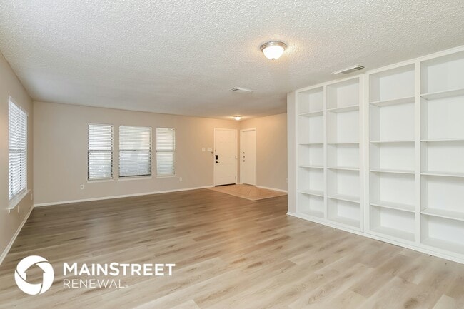 Photo - 13406 Forum Rd