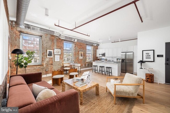 Photo - 901 King St Unit 202