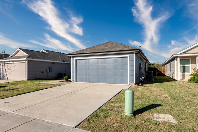 Photo - 7601 Bluebell Ln