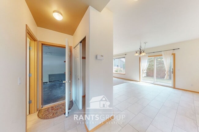 Photo - 3036 70th Way SW