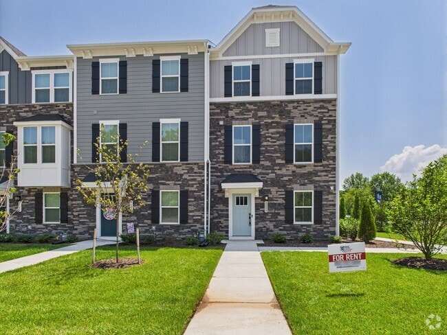 Building Photo - 9600 Laurel Ridge Ct Rental
