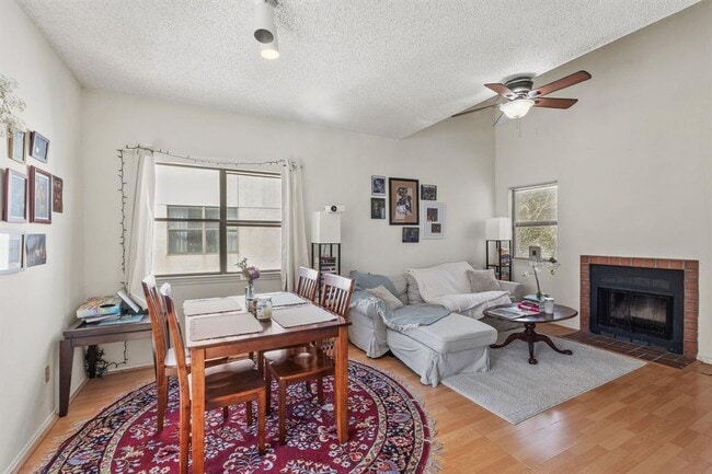 Photo - 706 W 22nd St Unit 201