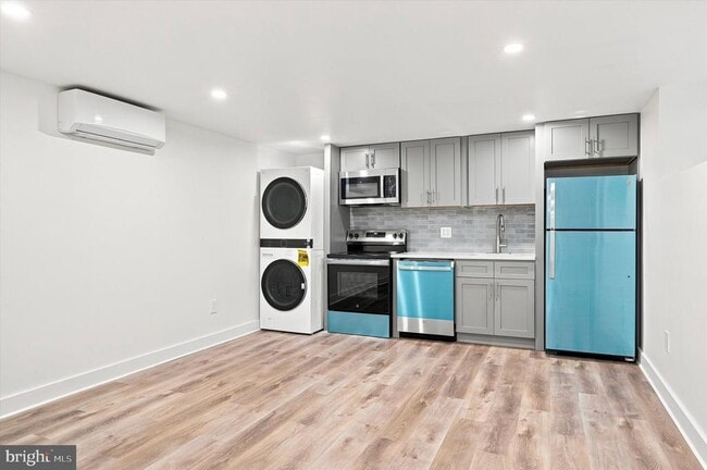 Building Photo - 5601 Hunter St Unit 1
