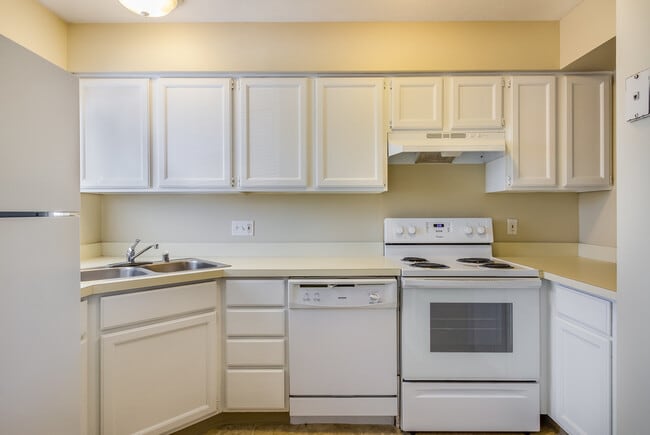 Photo - 2196 Regency Dr