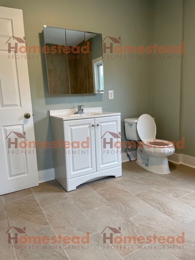 Photo - 1031 DeKalb St Unit A