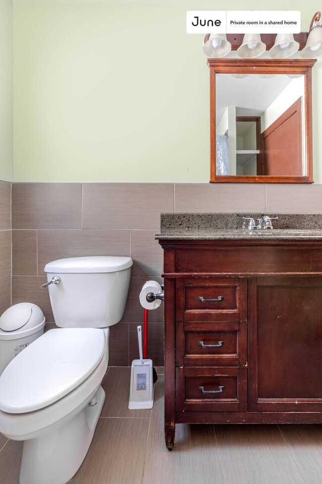 Photo - Room in Shared 5 bed/1 bath home Unit A