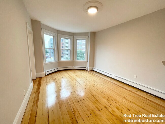 Photo - 1574 Tremont St Unit 3