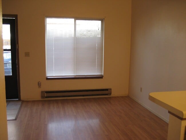 Photo - 149 Wellington St