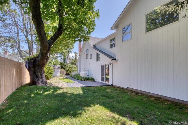 270 North St