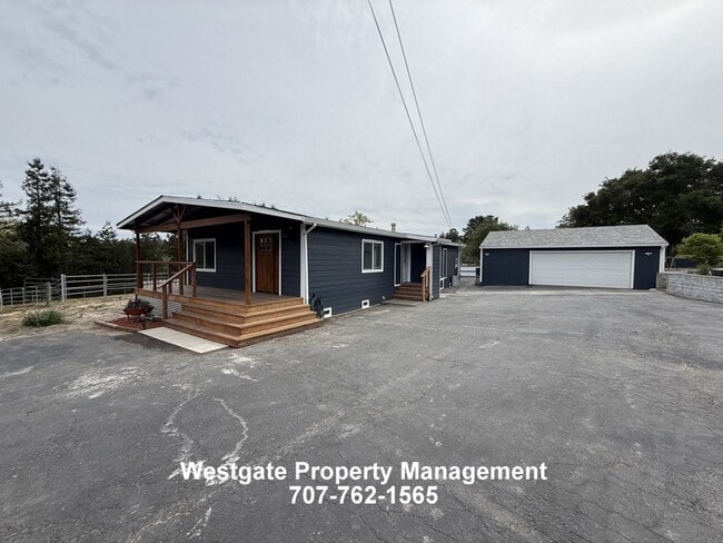 Photo - Beautiful Modern 2/2 Country Home - 985 Eastman Lane