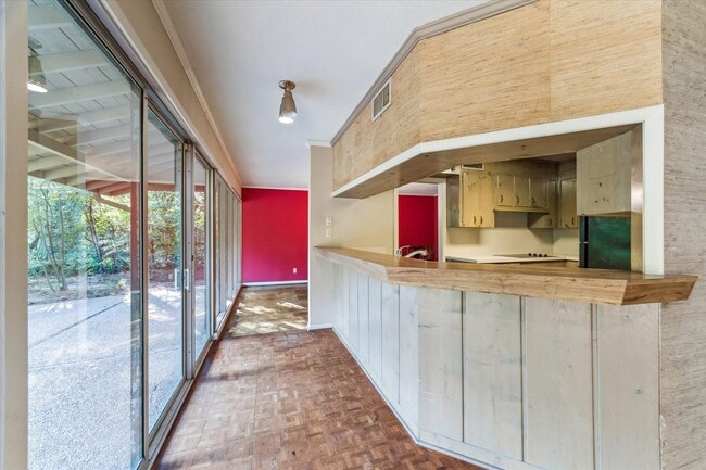 Photo - 1031 Ridgeley Dr