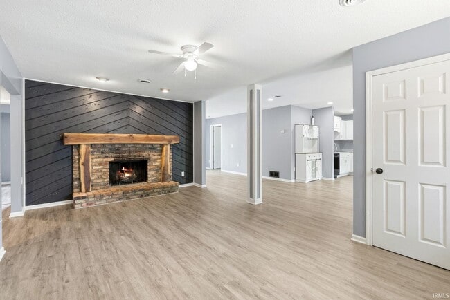 Photo - 515 Ward Dr