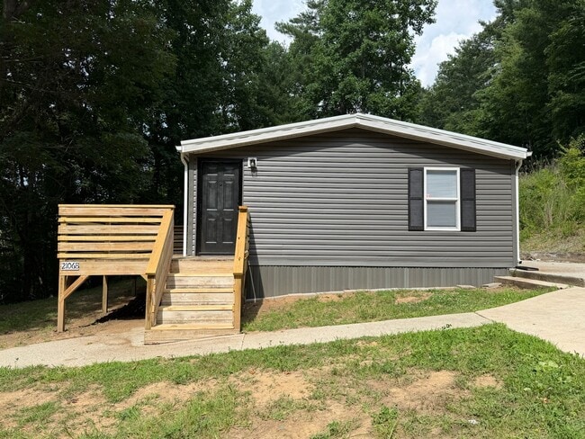 Photo - 2106 Wilson Rd