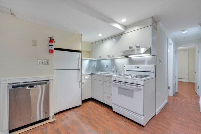 Photo - 308 11th St SE