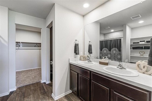 Photo - 5126 Morava Ln