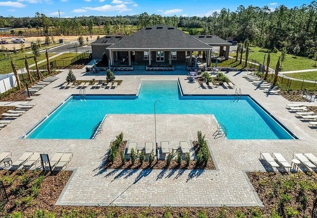 Photo - 322 Bracer Way