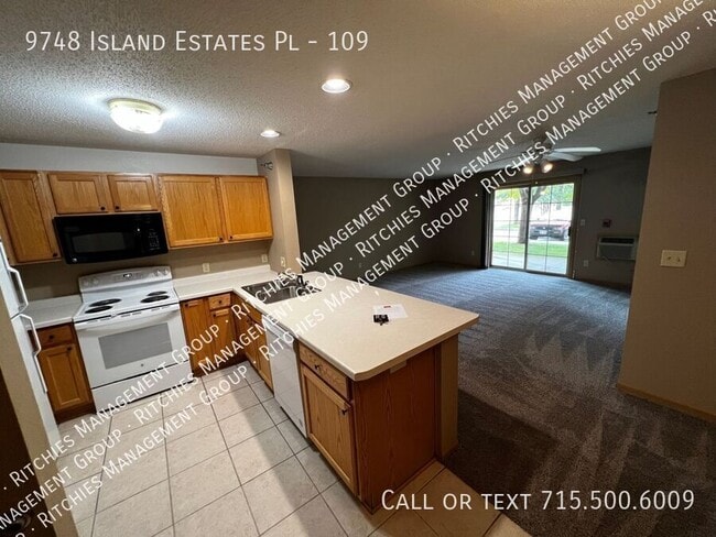 Building Photo - 9748 Island Estates Pl Unit 109
