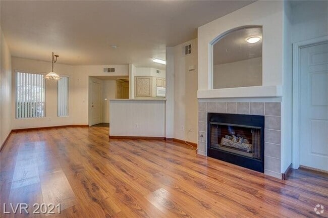 Building Photo - Resort-Style Living in the Gated Vistana C... Rental