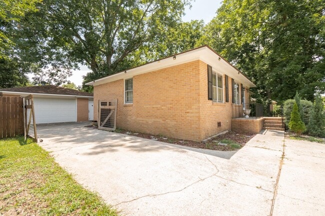 Photo - 1329 White House Blvd