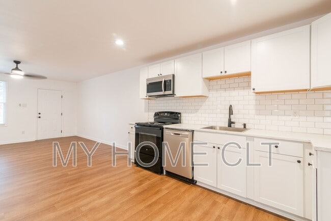 Photo - 215 Johndy Ave