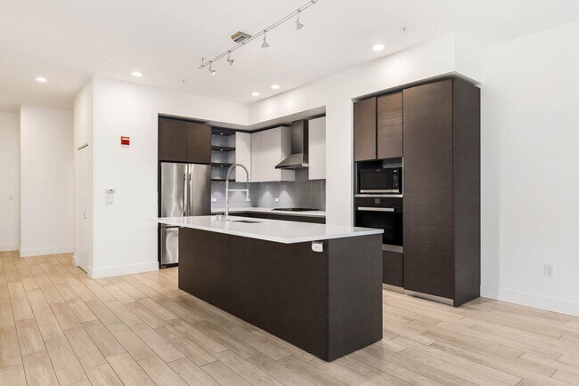 Photo - 615 E Pike St Unit 302