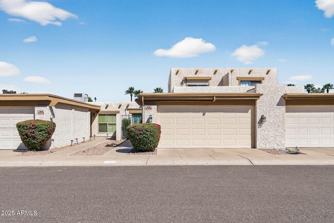 Photo - 258 W Maya Dr