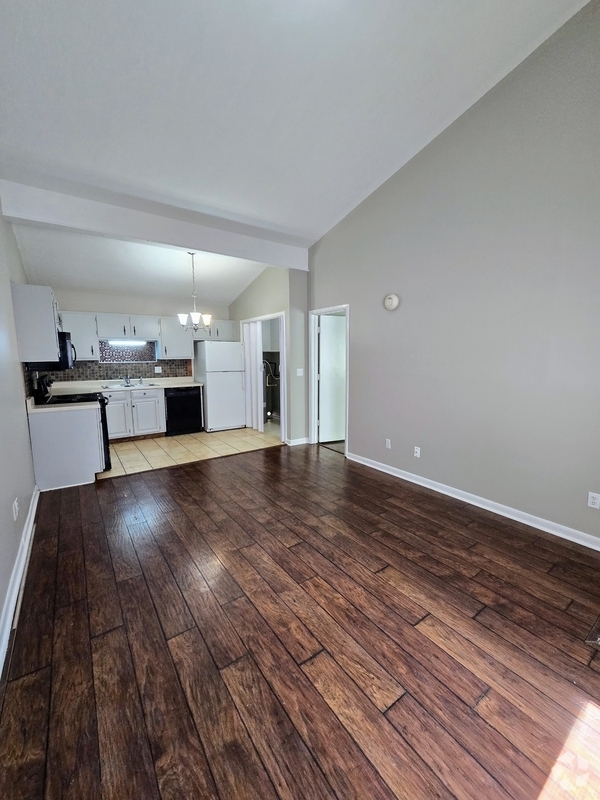 Building Photo - 3703 Squaw Valley Dr SW Rental