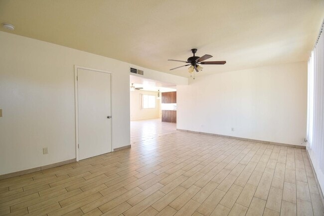 Photo - 6819 N 64th Ave