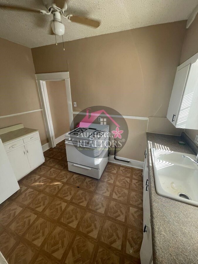 Photo - Parverish/Keesee-402/404 Amarillo Unit 404 Amarillo