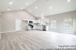 Building Photo - 908 Plum St Rental