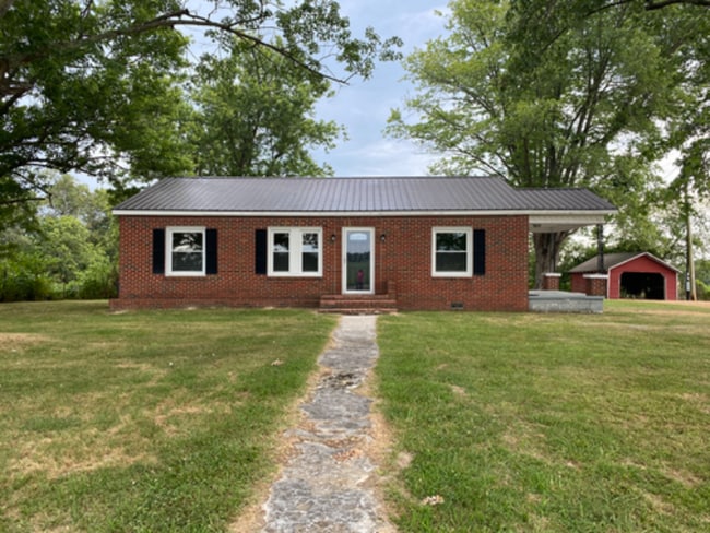 Building Photo - 1036 Blue Springs Rd