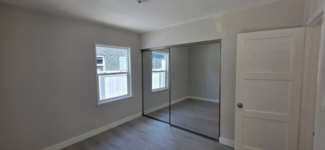 Photo - 17606 Bessemer St