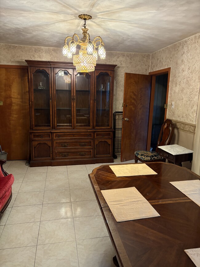 Sala de estar - 752 E 88th St