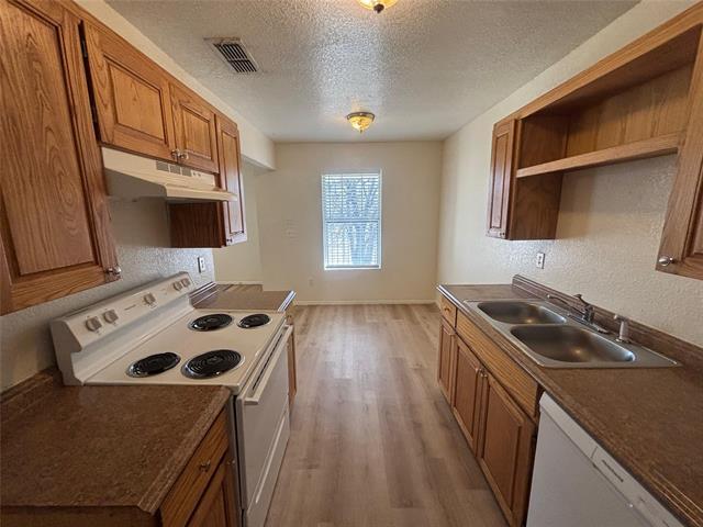 Photo - 300 S Magnolia St