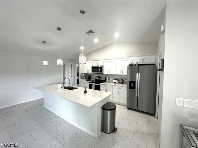 Photo - 3710 38th St SW