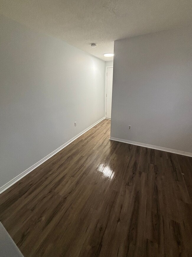 Building Photo - 121 Park St Unit 5