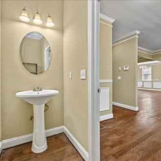 Photo - 1546 Eastland Rd SE