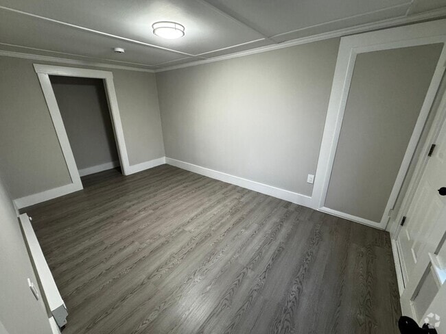 Building Photo - 160 Young St Unit 1 Rental
