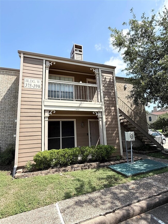 Photo - 1860 White Oak Dr Unit 376