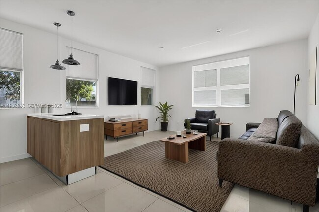 Photo - 924 Marseille Dr Unidad 3