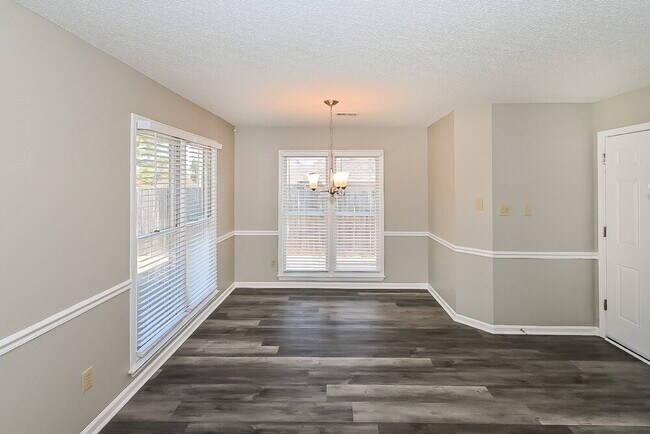 Photo - 7976 Tankard Dr