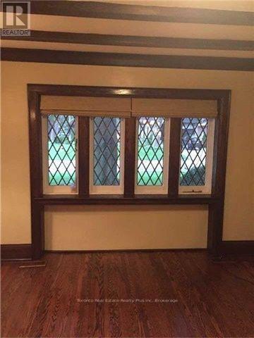 Photo - 58 Brentwood Rd S