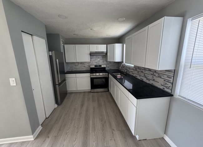 Photo - 4420 W 19th Plaza