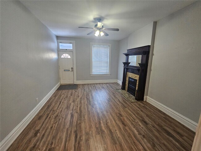 Photo - 1830 Russell Blvd