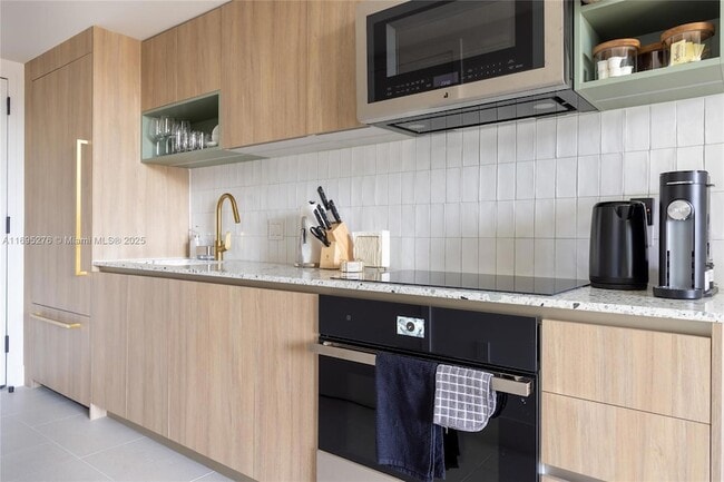 Photo - 159 NE 6th St Unit 2414