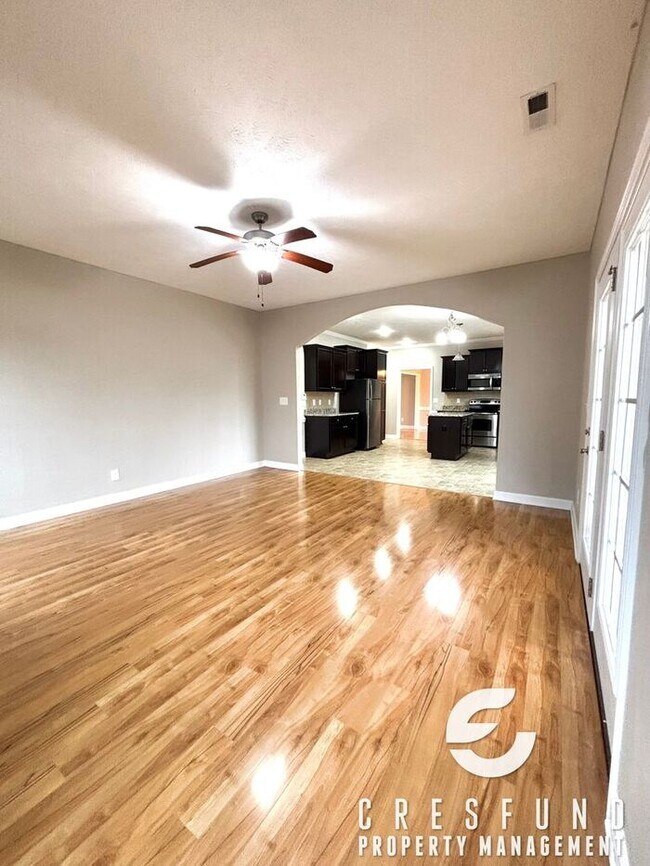 Photo - 15-20 Minutes from Fort Bragg and Cape Fear Valley! 4 Bed, 2.5 Bath AVAILABLE FOR MOVE IN NOW!