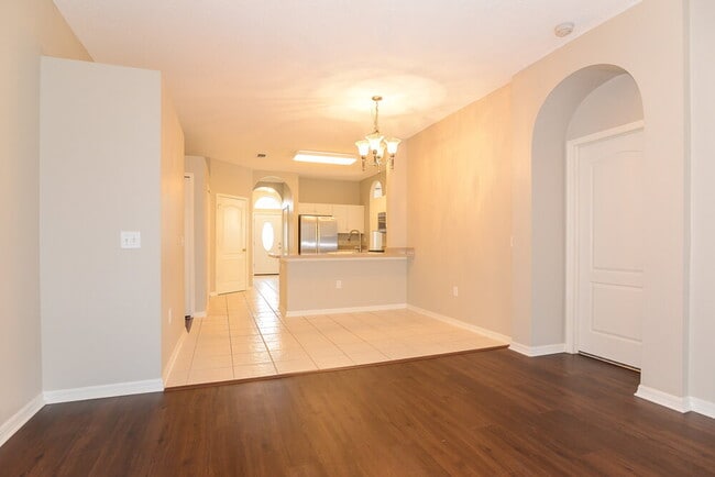 Photo - 1842 Linton Ln