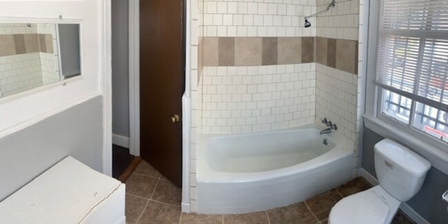 Photo - Charming Coming Street Retreat in the Heart of Historic Charleston