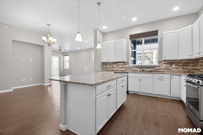 Photo - 11009 Yates Ct