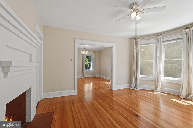 Photo - 5602 39th St NW